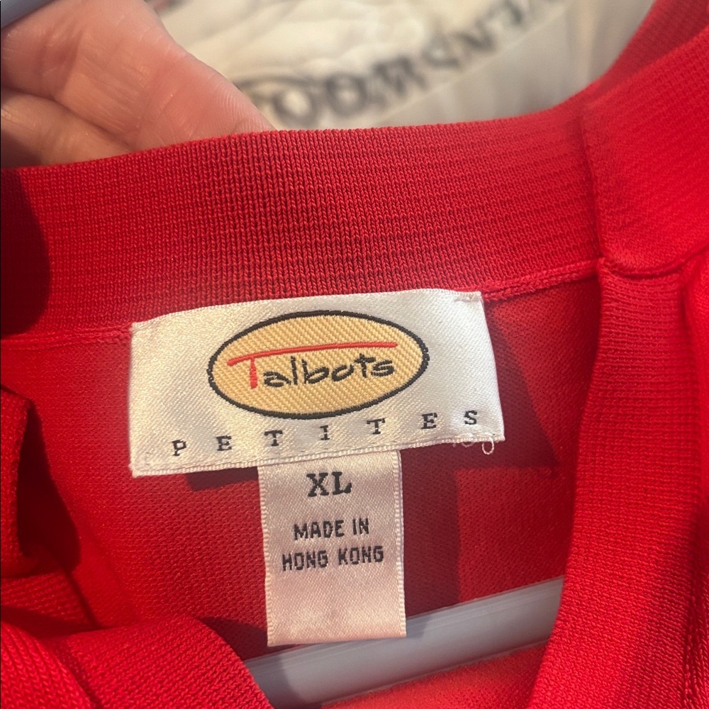 Talbots Red 3/4 top - Picture 3 of 3